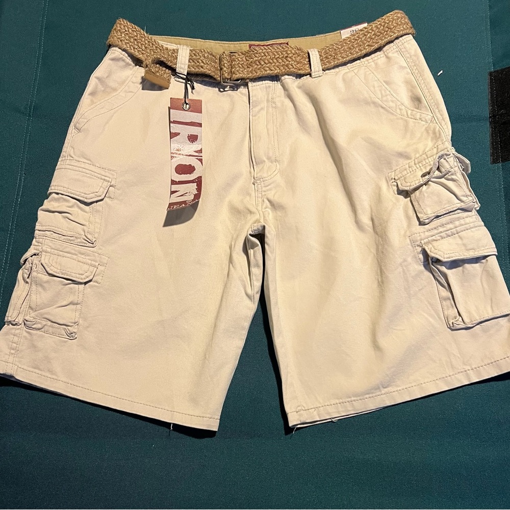 IRON Men's Cream Cargo Shorts